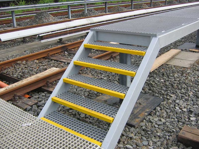 GFK Gitterrost bei Bahngleisen