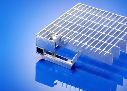 Gitterrost Befestigung eng