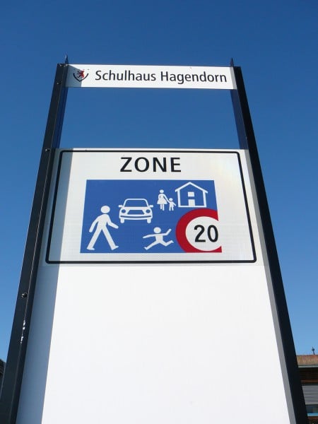 Schulhaus Hagendorn ZG 20er Zone